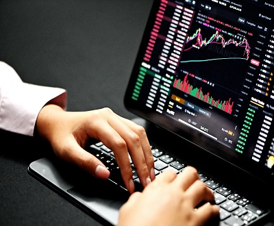 三月份美联储会议宣布升息 上周标普500和道琼斯指数分别上涨4.25%、2.34%