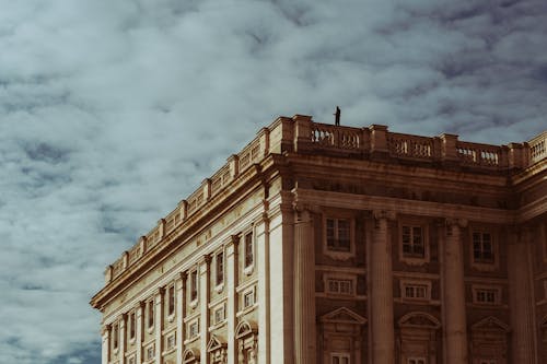 全球央行纷纷开启黄金增持潮 国内一季度增持量位居世界第二