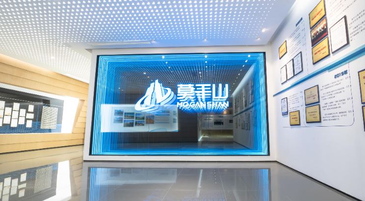 云峰新材：供应商身兼客户上演控制权迷局 募投项目投入金额现“不同版本”
