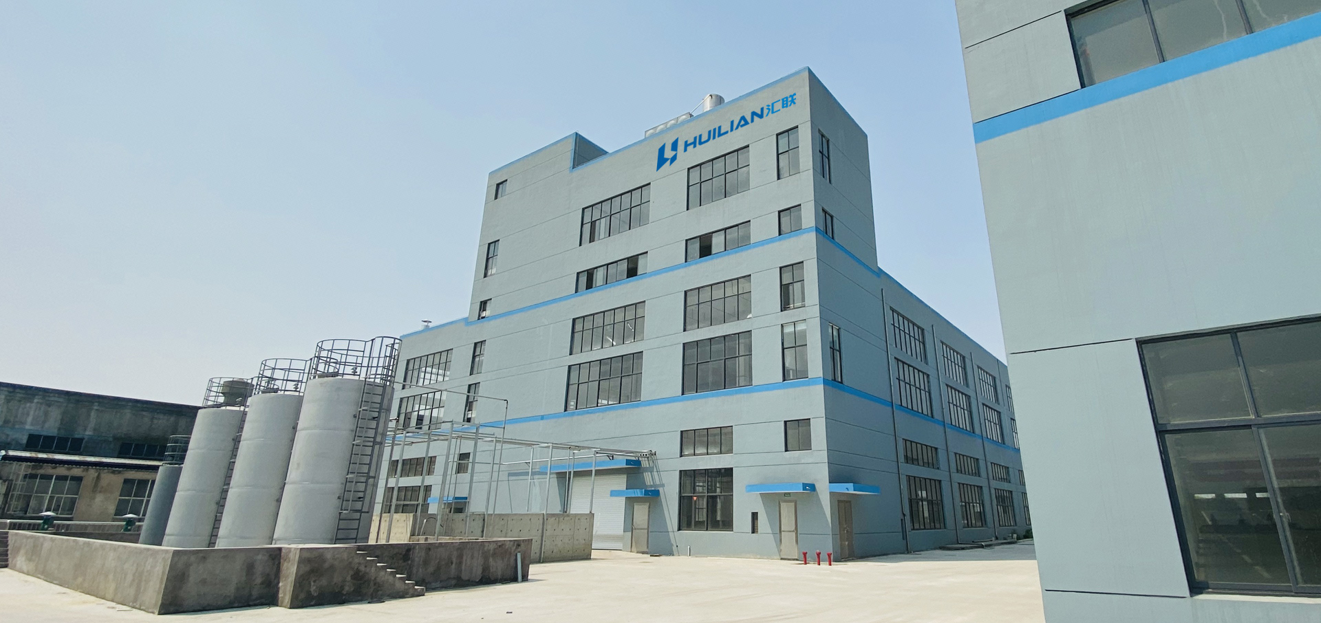 净利润“开倒车”，主板上市申报受理当年即撤材料，毛利率持续下降拷问主板定位，监管“聚焦”收入确认的准确性