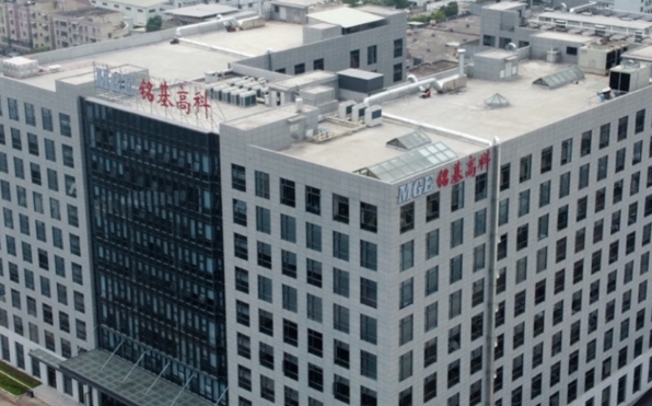 铭基高科：手机类组件或以负毛利率获客 十亿元建设项目未完成产量下滑反募资扩产