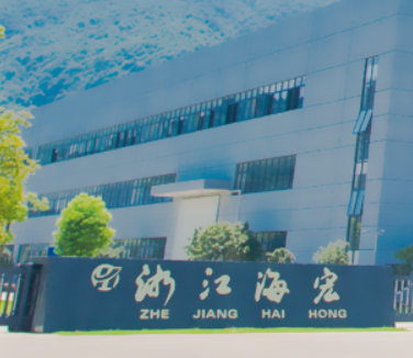 华东客户贡献超八成收入，关联方与供应商存大额资金往来，供应商实控人间接入股却隐而未披，监管聚焦“守好”创业板定位