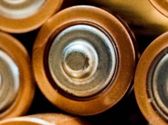 固态电池技术取得突破 体积续航安全性进一步优化