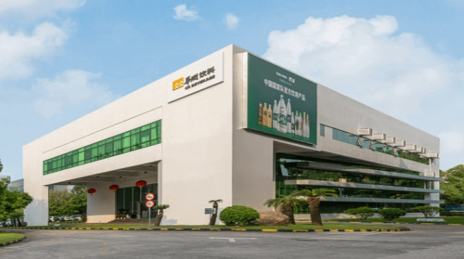 华润饮料：“怡宝”包装饮用水贡献九成收入 产能利用率下滑反募资扩产