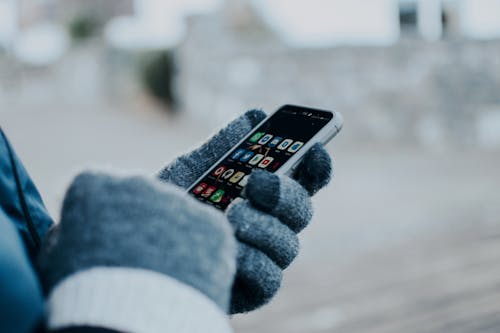 AI编程或在未来一年赋能客户 应用落地加速AI渗透