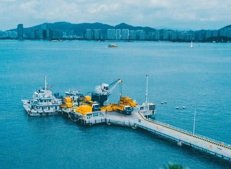 “苦等”21个月终撤稿，收入区域集中开拓市场可行性受关注，委托经营合理性遭“两连问”，同业竞争或疑云难消