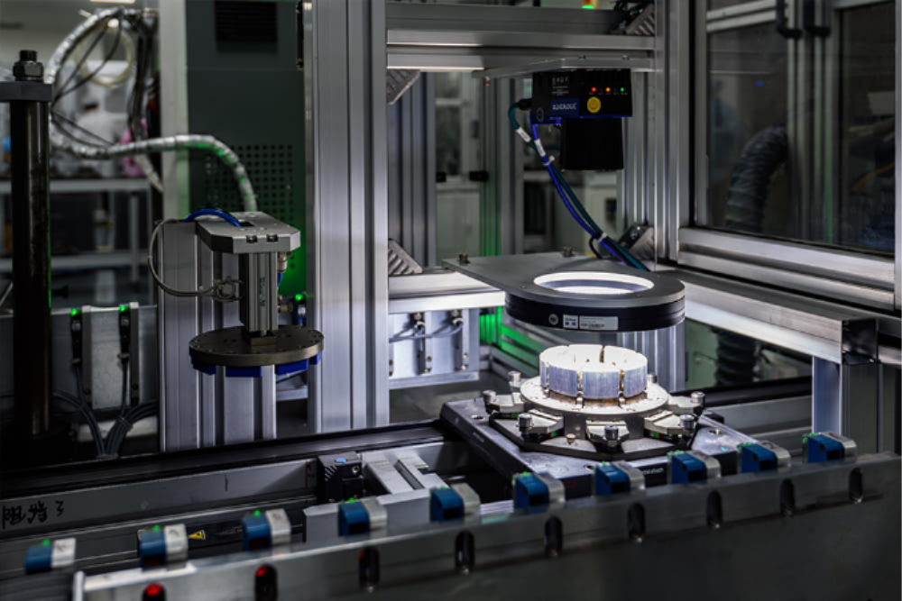 朗信电气：控股股东及同一控制下企业贡献超10亿元收入 同业竞争问题或“悬而未决”