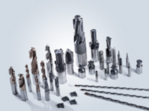 金万众：募资扩产背后贸易商客户减少上千家 高校教授合作前或为子公司“贡献”专利