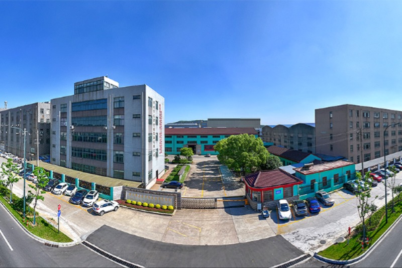 龙鑫智能：前员工离职时间现信披疑云 子公司与经营范围涉及上游的企业或关系待解